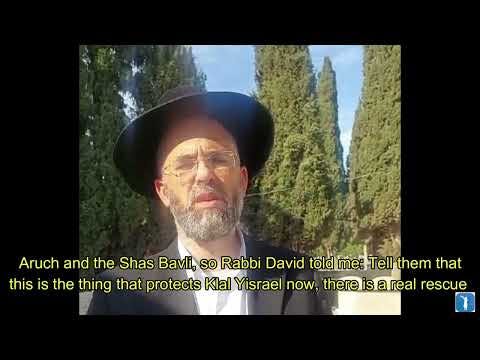Rabbi Sharvit blesses BeEzrat HaShem Inc at the grave of the tzaddik Rabbi Yitzchak in Halifa Israel