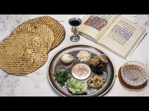 Halachot PeSach In 15 Minutes by Rabbi Yaron Reuven